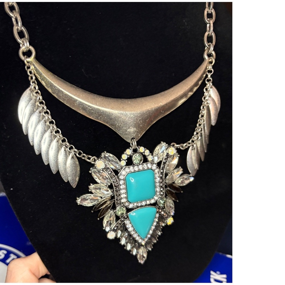 Chunky Statement Bib Necklace Turquoise Gemstones Silver Tone Layered Pendant - Picture 4 of 6